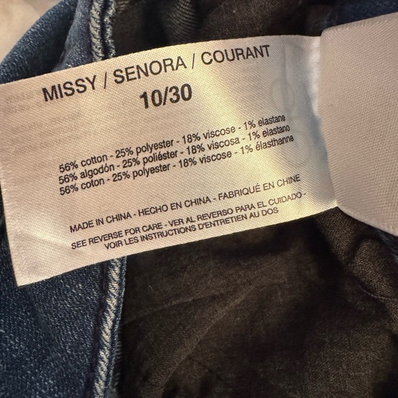 Social Standard by Sanctuary Mid-Rise Kick Crop Size 10/30 - Picture 8 of 13